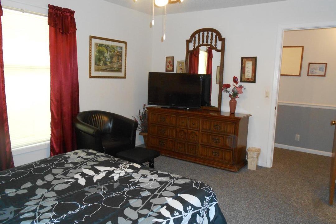Photo of Bedroom in Hot Springs Village