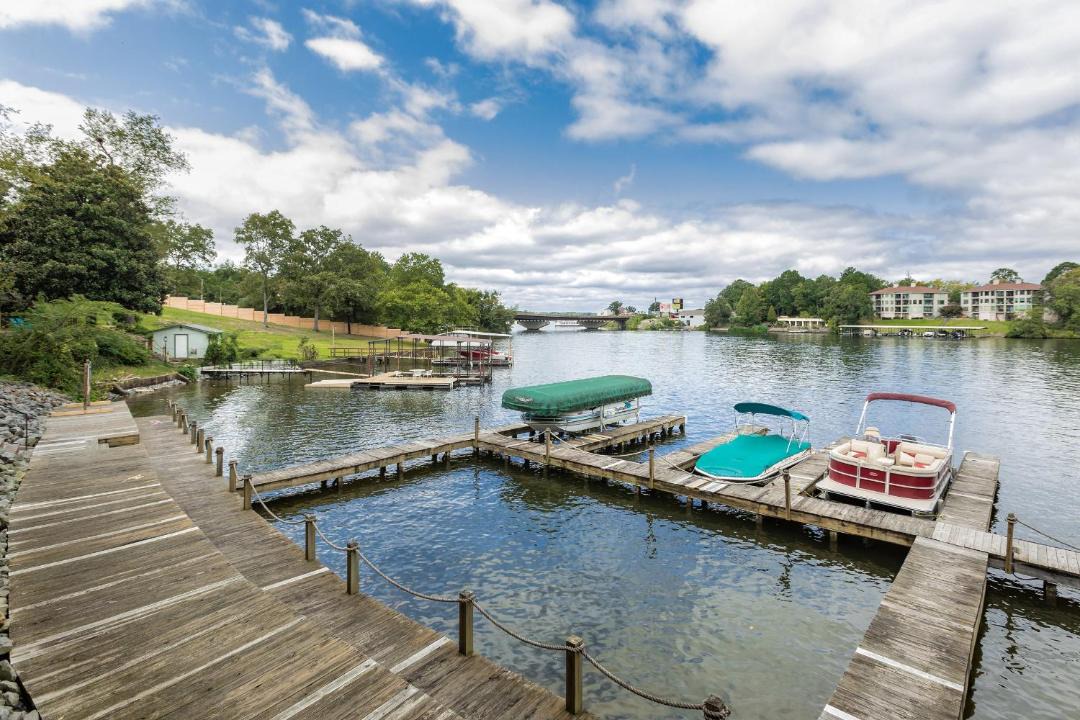 Photo of Others in Lake Hamilton