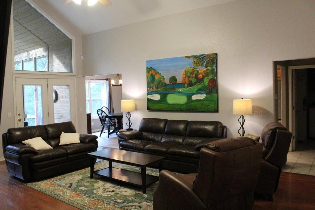 Photo of Livingroom in Bella Vista