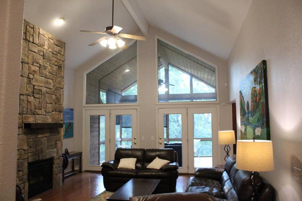 Photo of Livingroom in Bella Vista