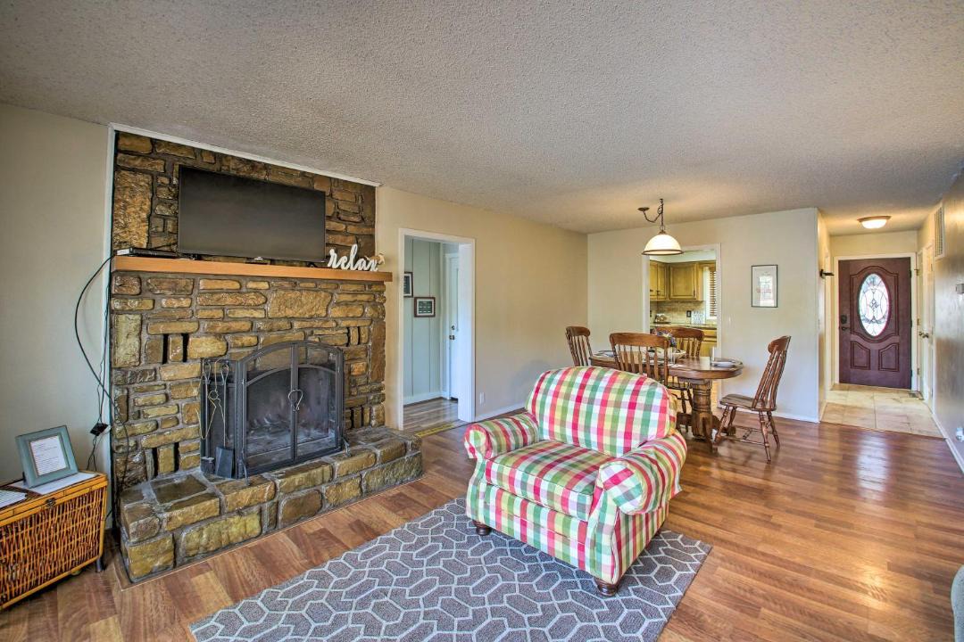 Photo of Livingroom in Hot Springs Village