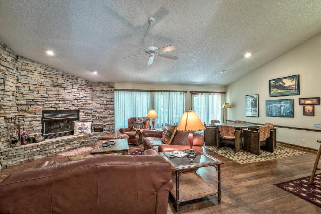 Photo of Livingroom in Hot Springs Village