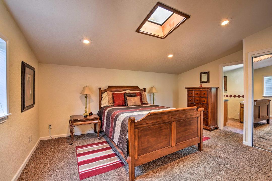 Photo of Bedroom in Mid America