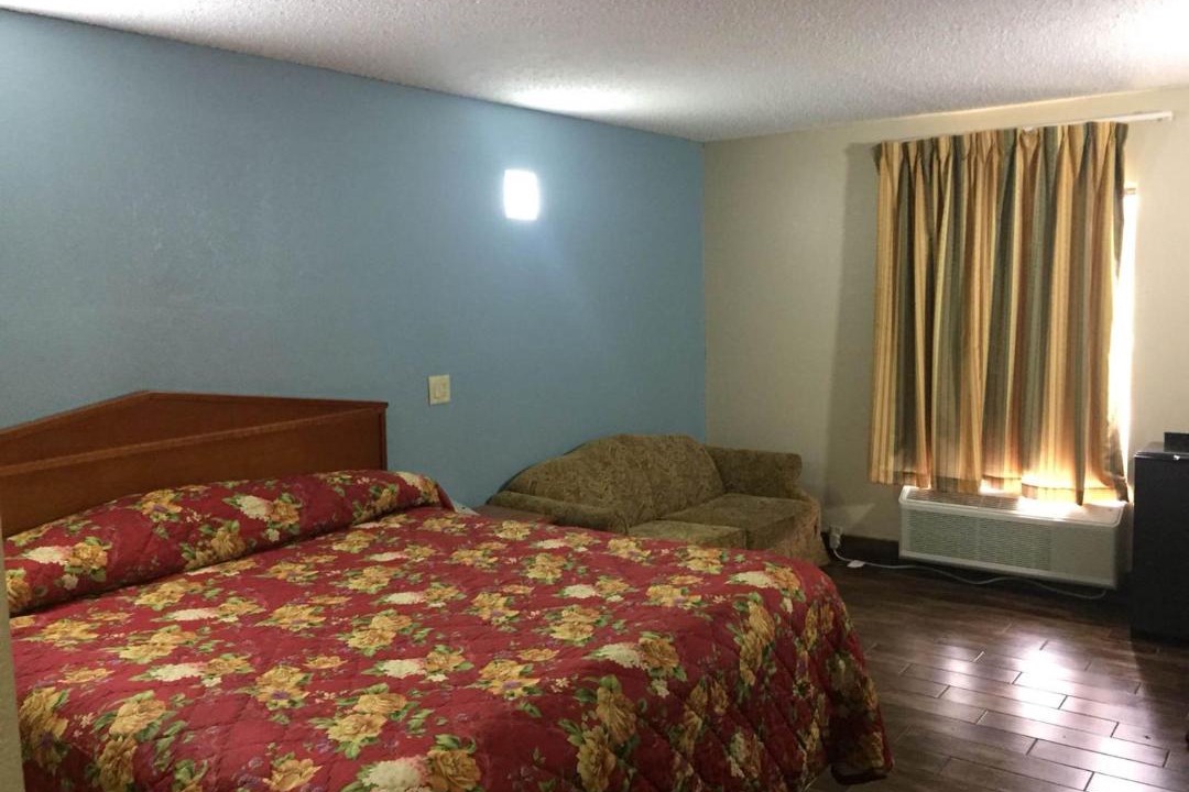 Photo of Bedroom in Pine Bluff