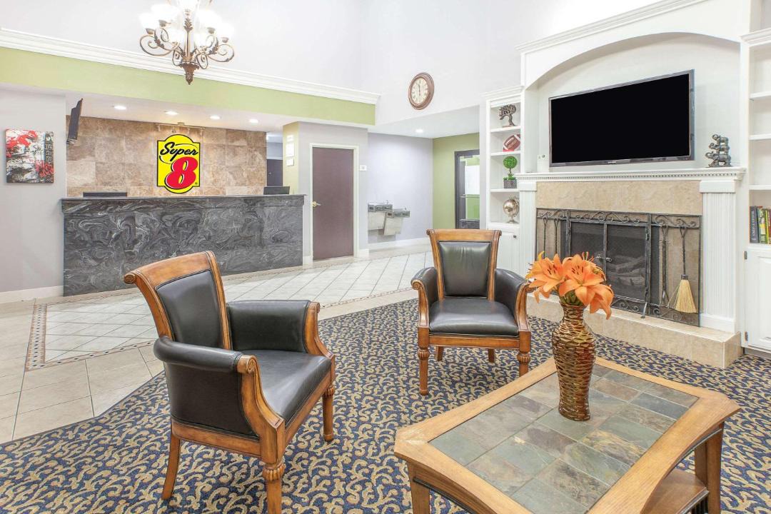 Photo of Livingroom in Lowell