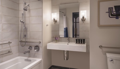 Room, 1 King Bed, Bathtub (Accesible, Broadway View)