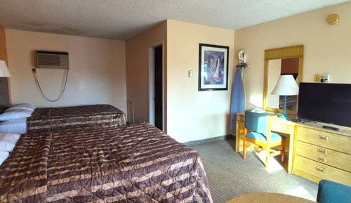 Room, 2 Queen Beds, Smoking