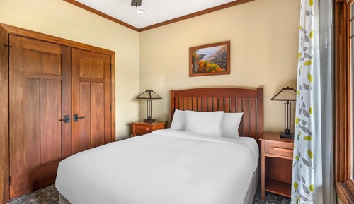 2 BEDROOM POOL VIEW 1 KG 1 QN SUITE