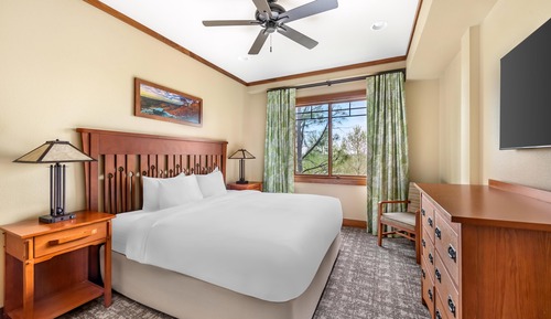 2 BEDROOM POOL VIEW 1 KG 1 QN SUITE