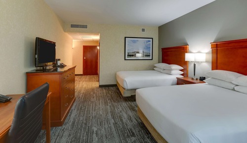Room, 2 Queen Beds, Accessible (Tub)
