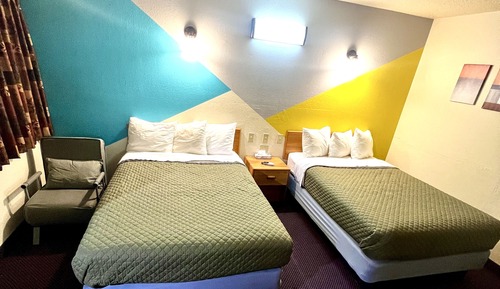Family Room, 2 Bedrooms, Non Smoking, Refrigerator & Microwave (No Pets)