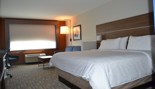 Standard Room, 1 King Bed, Accessible (Mobility Tub)