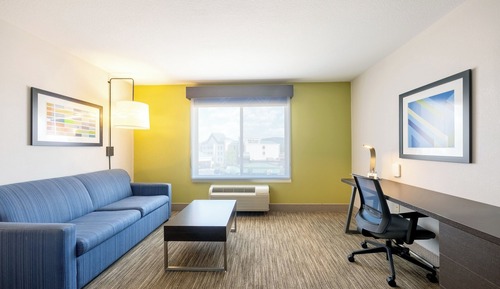 Standard Room, 1 King Bed (Extra Floor Space)