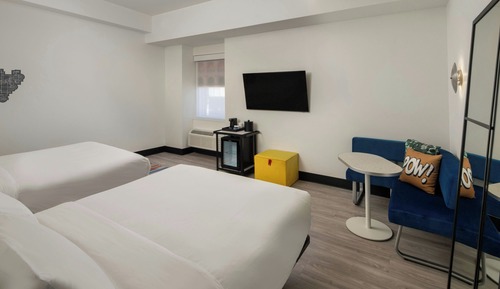 aloft, Room, 2 Queen Beds