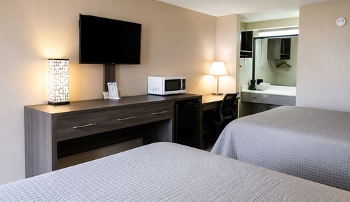 Classic Room, 2 Queen Beds, Smoking