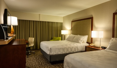Standard Room, 2 Queen Beds, Pool Access