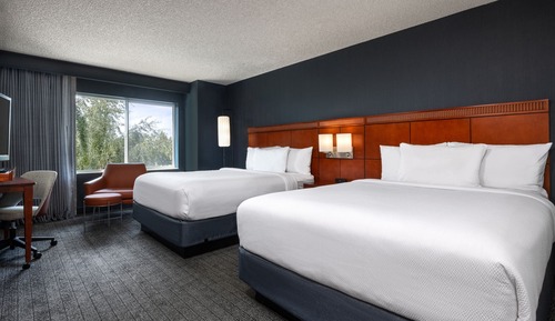 Room, 2 Queen Beds (Mobility Accessible, Tub)