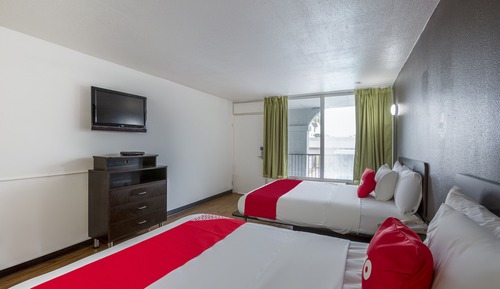 Premium Room, 2 Double Beds, Accessible