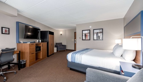 Room, 1 Queen Bed, Accessible, Non Smoking (First Floor)