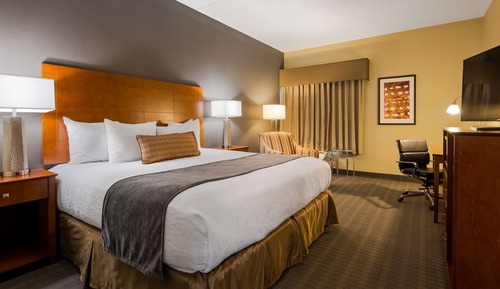 Standard Room, 1 King Bed, Accessible, Bathtub