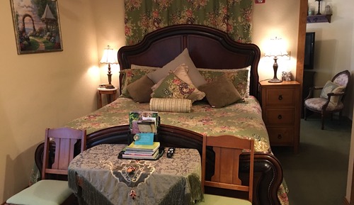 Gazebo Suite at Daffodil Cottage