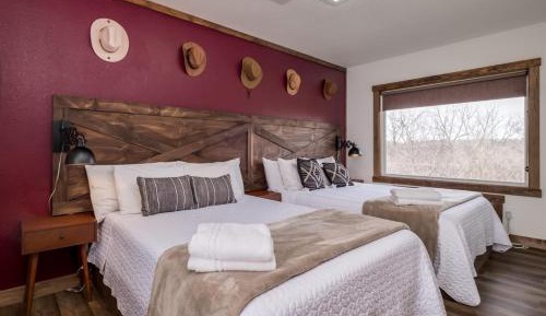 Standard Queen Room with Two Queen Beds