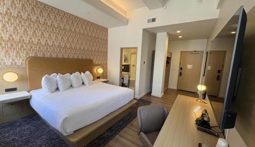 King Room - Non-Smoking
