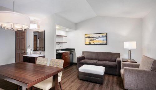 Two-Bedroom Suite - Non-Smoking