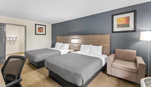 Efficiency Queen Room with Two Queen Beds - Accessible/Smoking