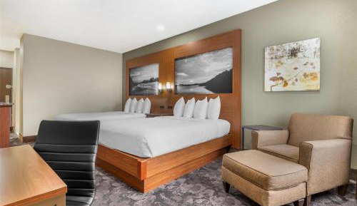 Queen Room with Two Queen Beds - Non-Smoking