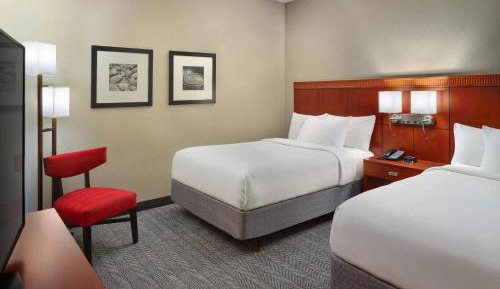 One-Bedroom Suite with Two Double Beds