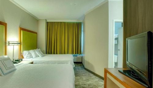Suite with Two Queen Beds and Roll-in Shower - Mobility and Hearing Accessible