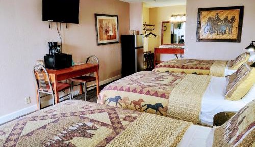 Premium Triple Bed Room