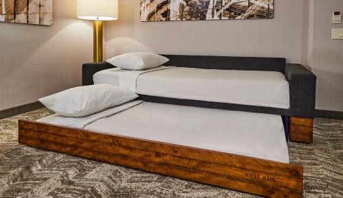 Queen Suite with Two Queen Beds and Bathtub - Mobility Access
