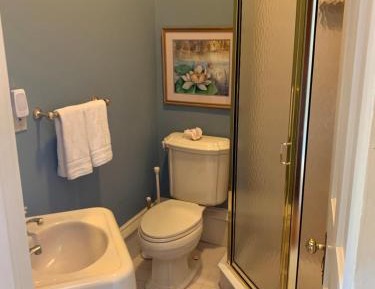 Miss Eliza Queen Room