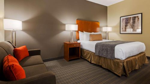 Queen Room with Bathtub - Disability Access