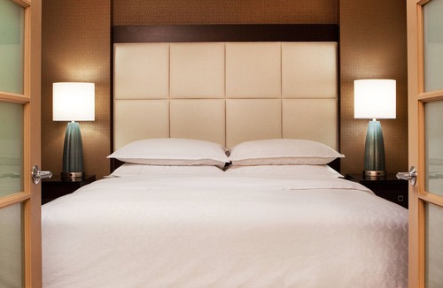 Country Club Plaza Area Hotel | Sheraton Suites Country Club Plaza