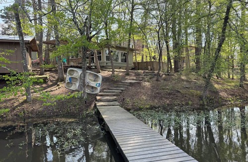 Genoa House | Lakeside Hideaway