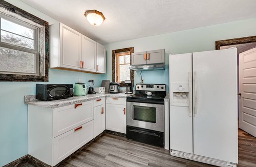 Hardyville House | Bonnieville Retreat 19 Mi to Mammoth Cave!