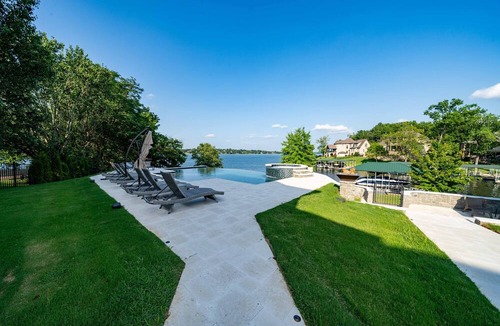 Lakewood House | Lakeview Haven Pool, Spa, Gym, Games, Stunning Views! Your Dream Vacation Awaits