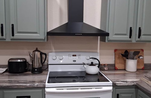 Farmington House | Tranquil 2-bedroom house with AC in beautiful Farmington