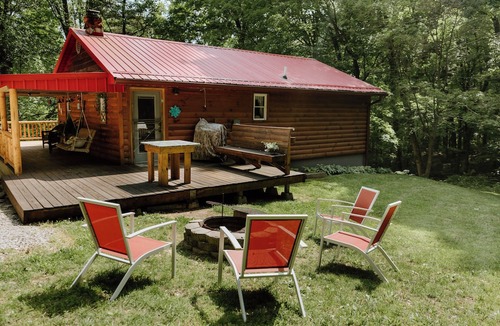 Shoals Cabin | Lovely 4-bedroom cabin with AC in pleasant Shoals