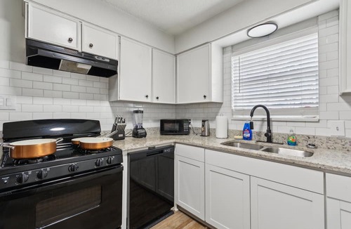 Little Rock House | NEW! The Woodland Retreat 3-Bedroom Home - Pets Allowed