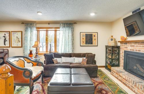 Savage House | Charming Savage Home w/Yard: 18 Mi to Minneapolis
