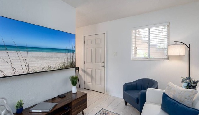 Cozy Condo in Cape Canaveral - Minutes from Port!