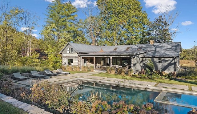 Leipers Chateau Rustic ~ Chic Historic Franklin Retreat in heart of Leipers Fork