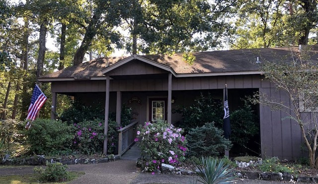 Mountain Cabin with Forest Views by South Fork Ouachita River, Arkansas