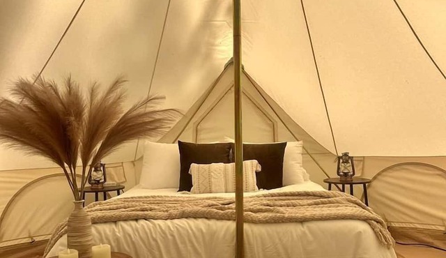 Enchanted Woodland Glamping Tent with Fire Pit & Clubhouse Kitchen Access Near Gentry, Arkansas